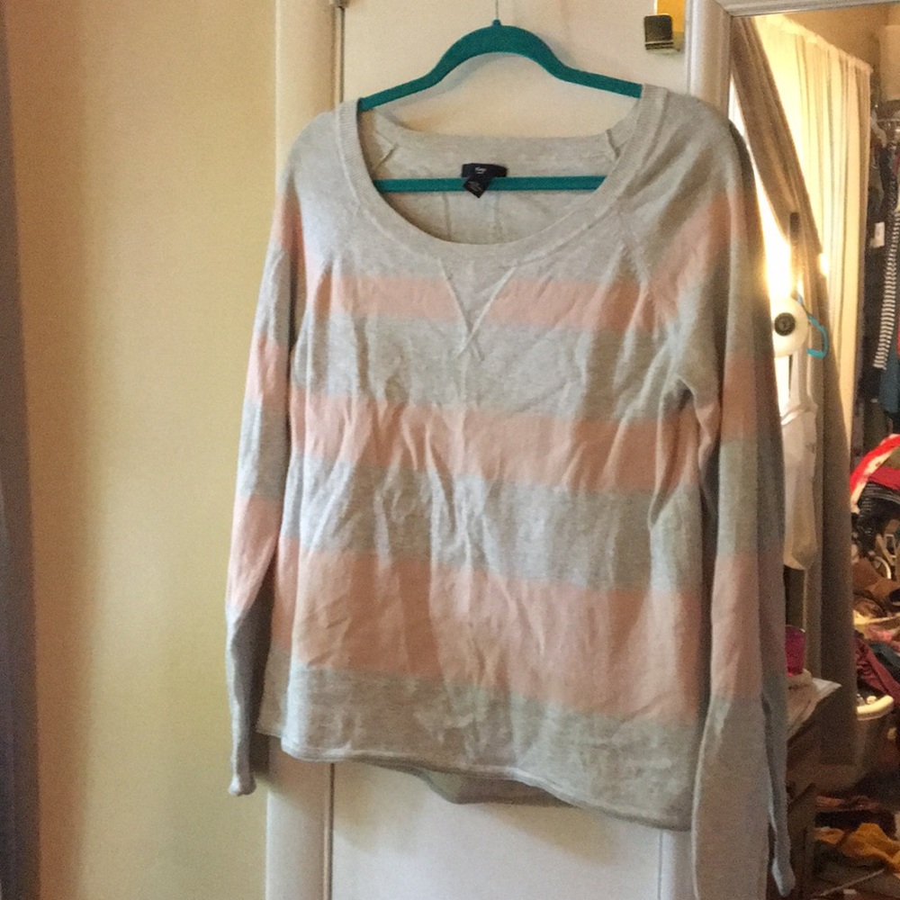 Loose fitting GAP sweater